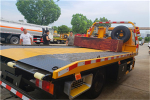 甘州附近拖车电话号码服务